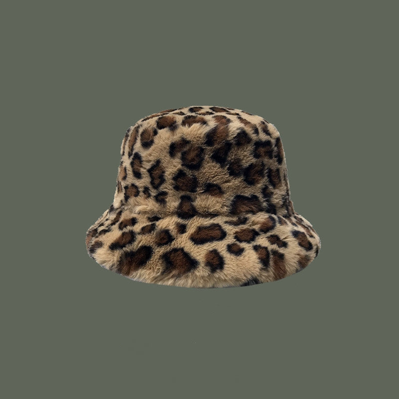 "PLUSH" bucket hat